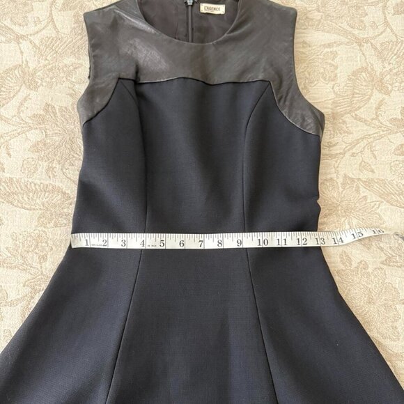 L'AGENCE Embossed Leather Trim Ponte Knit Flare Sleeveless Dress Size 2 - Picture 11 of 14